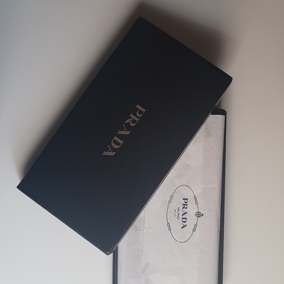 Prada Clutch - Picture 15 of 16